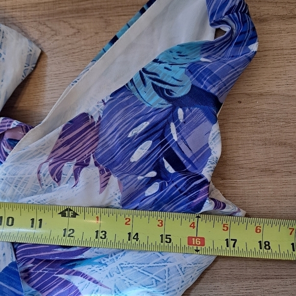 JAPNA White + Blue Tropical Leaf Floral Romper Jumpsuit Cut Out Size Small - Picture 9 of 9